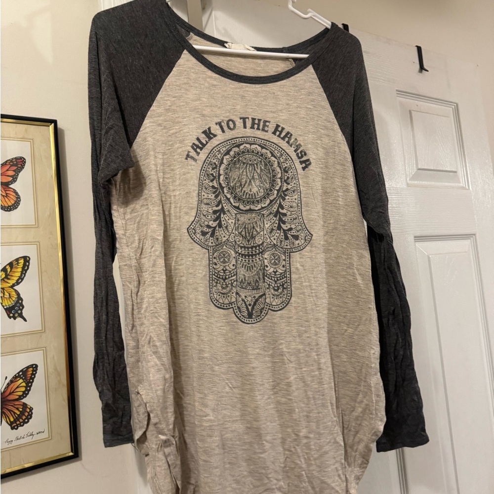 Gray and Cream Graphic Raglan Top